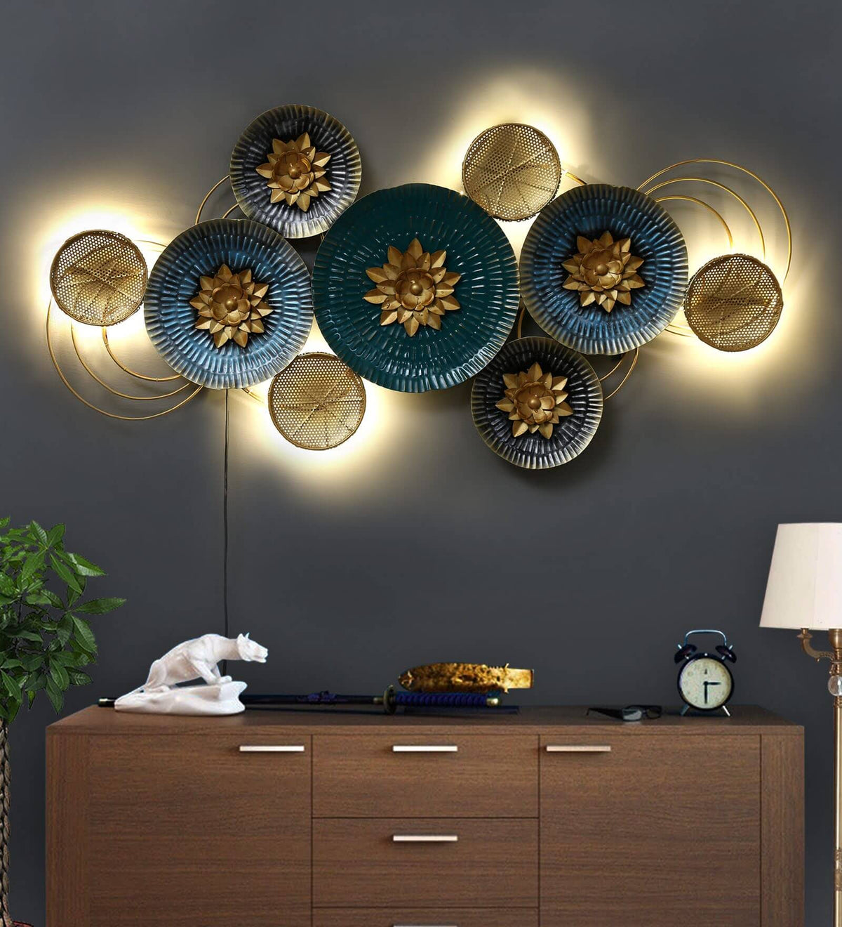 Star Zara Wall Décor with Lighting – decorative discs with lighting on