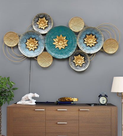 Star Zara Wall Décor with Lighting – blue and gold discs with lighting off