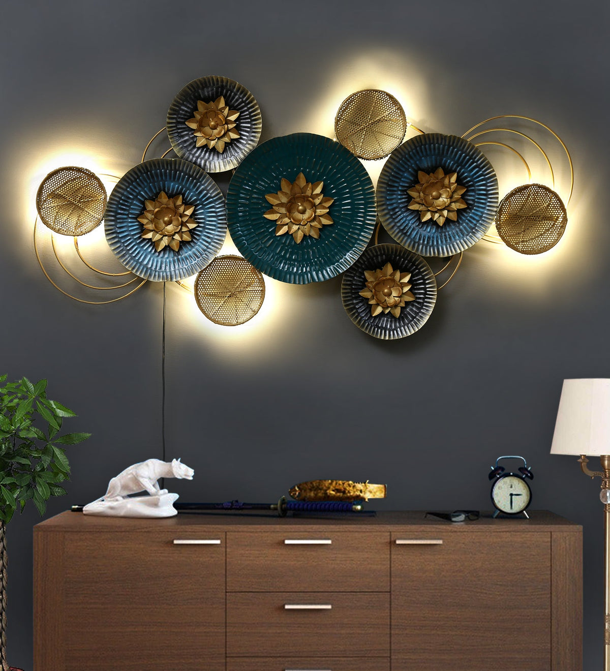 Star Zara Wall Décor with Lighting – illuminated disc arrangement above a console