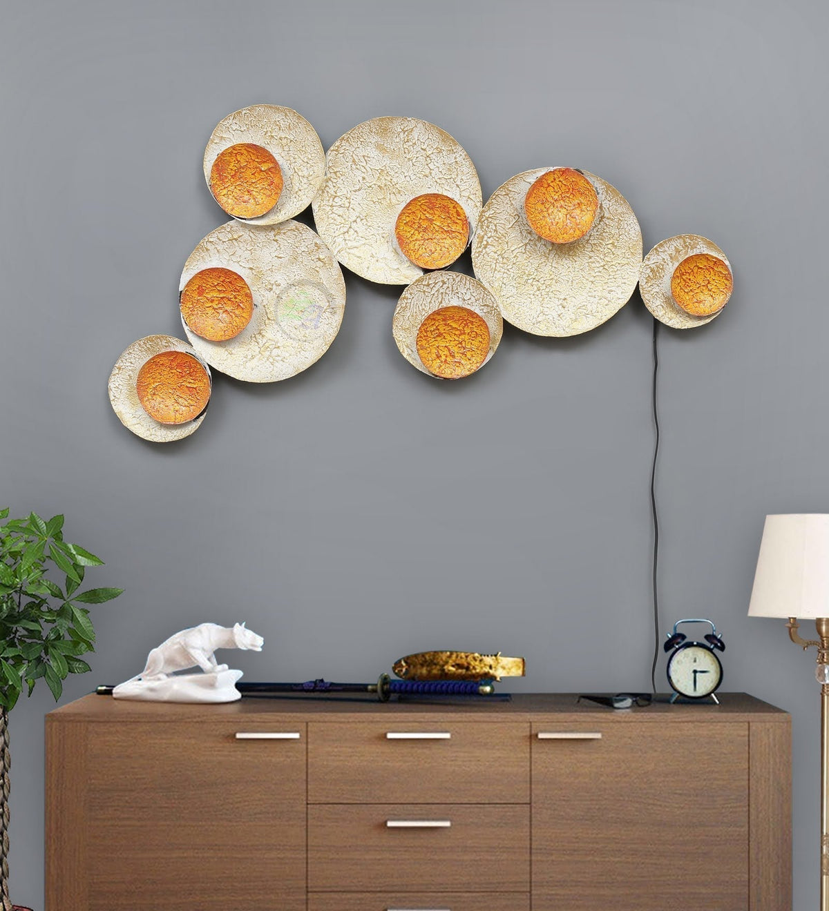Seven-Plate Metal Wall Art with LED – seven decorative plates with lighting off